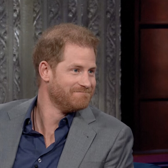 Le prince Harry et Meghan Markle n'auraient d'autres choix que de s'exécuter. Mis à la rue par le roi, les Sussex doivent aussi encaisser le choix du nouveau locataire des lieux.
Le prince Harry sur le plateau de l'émission "The Late Show With Stephen Colbert" à New York, le 12 janvier 2023. © JLPPA/CBS/Bestimage 