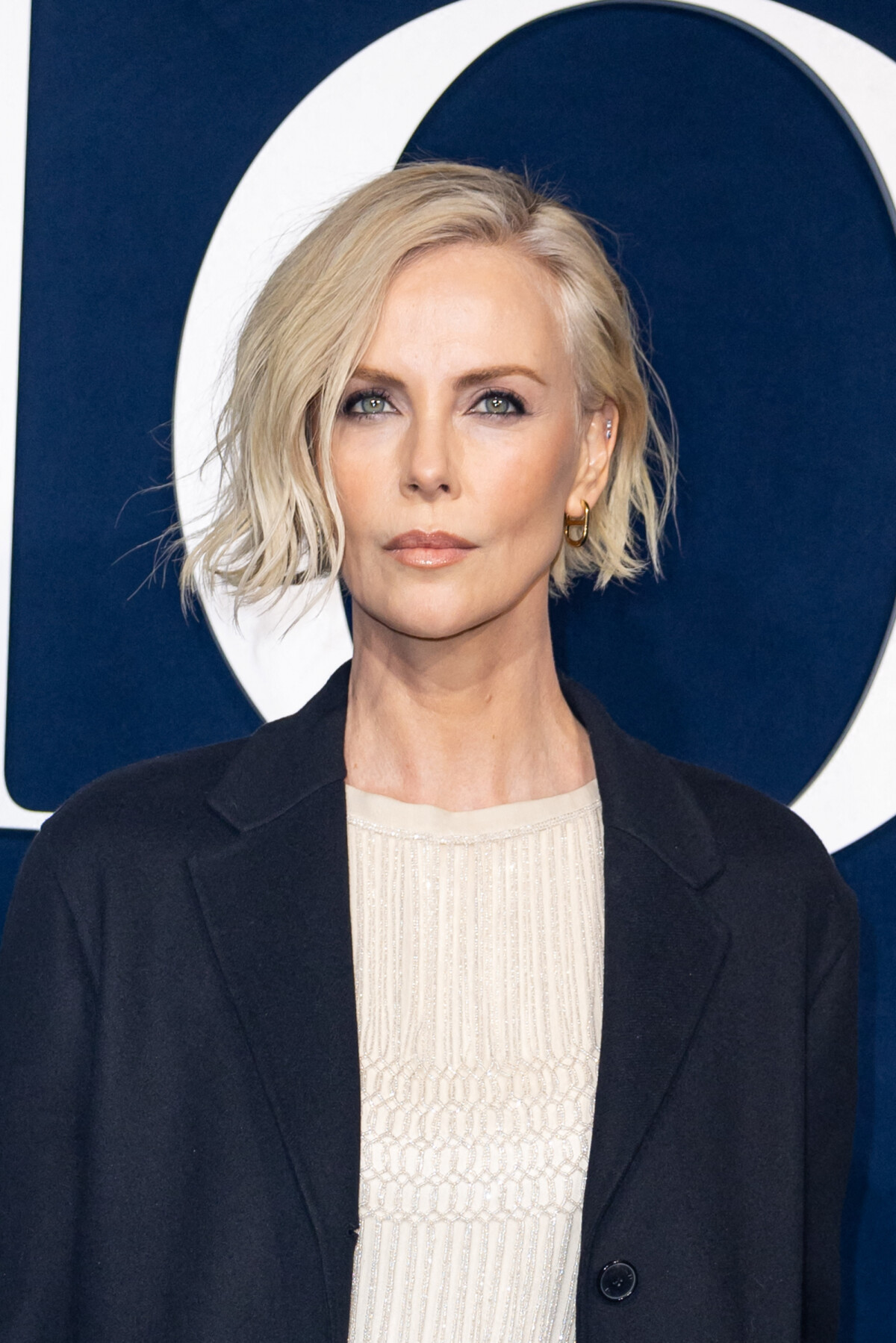 Photo Charlize Theron Lors Du D fil Christian Dior Pr t porter 