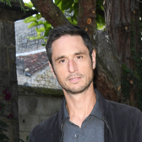 Jérémie Elkaïm - Photocall du film "Ils sont vivants" lors du 14ème Festival du Film Francophone d'Angoulême. Le 28 août 2021 © Coadic Guirec / Bestimage