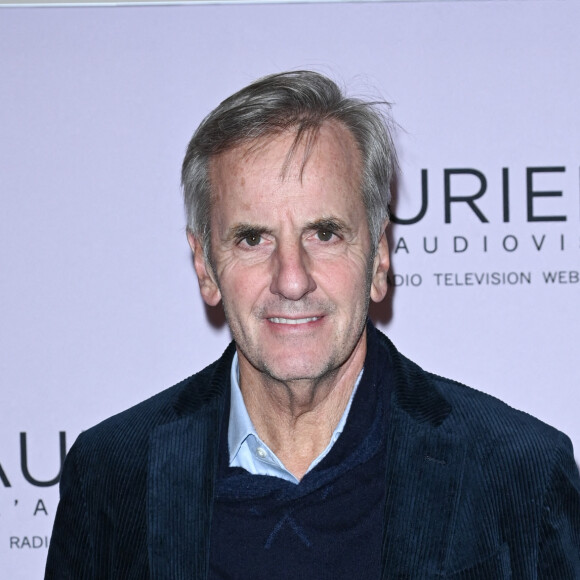 Bernard de La Villardière - 28ème cérémonie des Lauriers de l'Audiovisuel au théâtre Marigny à Paris le 20 février 2023. © Coadic Guirec/Bestimage