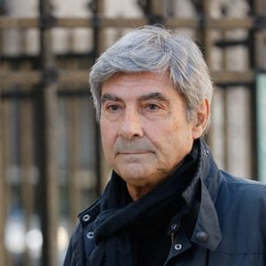 Ils ont cependant attendu 2014 pour se dire officiellement "oui".
Semi-exclusif - Patrice Drevet aux obsèques d'Emmanuel de La Taille en la basilique Sainte-Clotilde de Paris, France, le 22 octobre 2021.