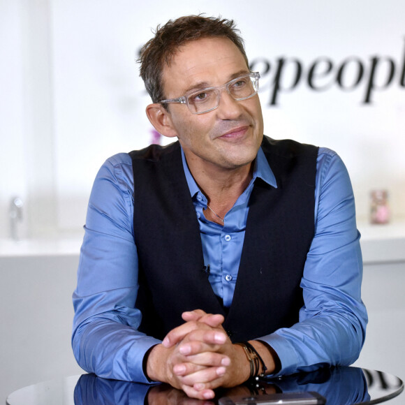 Exclusif - Rendez vous avec Julien Courbet durant l'interview donnée pour Pure People dans les locaux de Webedia à Levallois Perret le 6 septembre 2016. (no web - No Blog pour suisse et Belgique). © Giancarlo Gorassini / Bestimage