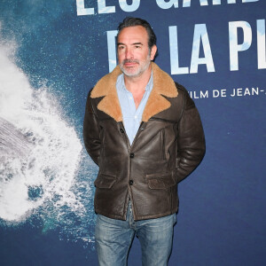 Papa poule, l'acteur veille à prendre du temps avec ses quatres enfants
Jean Dujardin à la première du film "Les gardiennes de la planète" au cinéma Pathé Wepler à Paris, France, le 12 février 2023. © Coadic Guirec/Bestimage 
