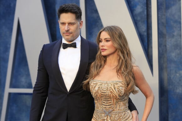 Sofi.a Vergara a également assisté à la soirée avec son mari Joe Manganiello.
Joe Manganiello et sa femme Sofia Vergara au photocall de la soirée "Vanity Fair" lors de la 95ème édition de la cérémonie des Oscars à Los Angeles, le 12 mars 2023. 