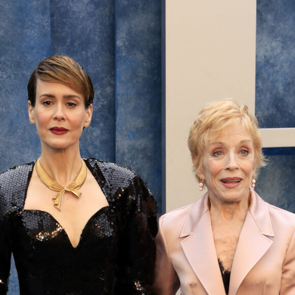 Sarah Paulson et sa compagne Holland Taylor au photocall de la soirée "Vanity Fair" lors de la 95ème édition de la cérémonie des Oscars à Los Angeles, le 12 mars 2023. 