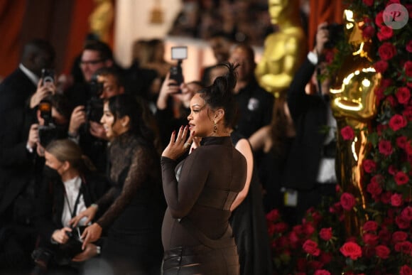 Rihanna (enceinte) au photocall de la 95ème édition de la cérémonie des Oscars à Los Angeles, le 12 mars 2023. 