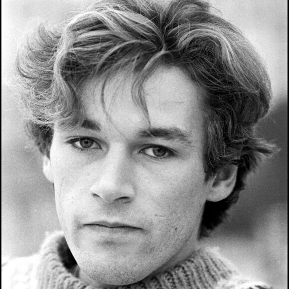 Mais il aurait pu mourir bien plus jeune, lui qui a été victime d'un accident de voiture en janvier 2000, alors qu'il était âgé de 41 ans.
Archives - Le danseur Patrick Dupond à Paris en 1982.
