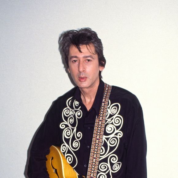 Alain Bashung, père de deux enfants, a eu une relation complexe avec son fils aîné Arthur