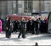 Des liens difficiles mis en lumière lors des obsèques de l'artiste en 2009
Les obsèques d'Alain Bashung en l'église de Saint-Germain-des-prés en 2009