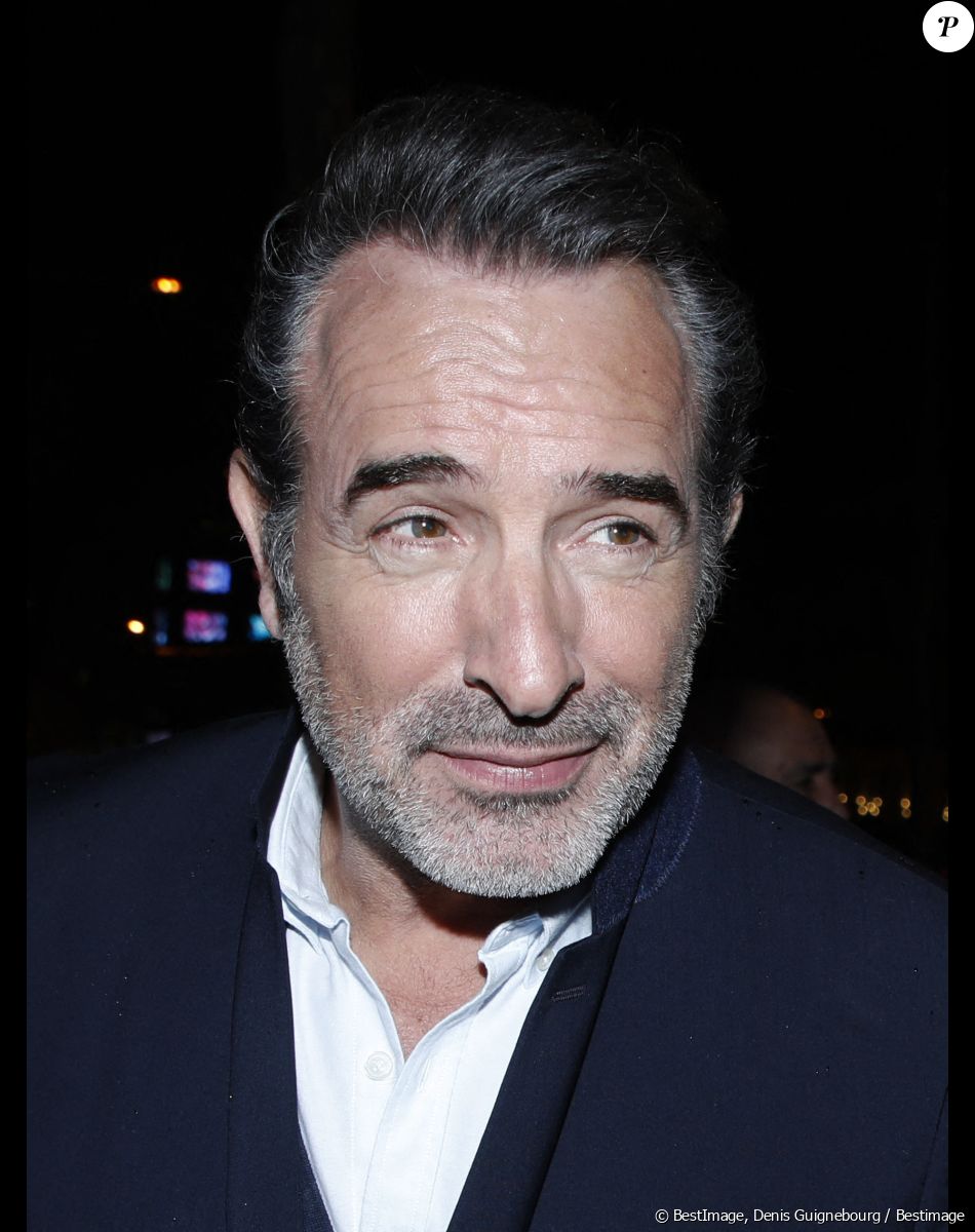 Exclusif - Jean Dujardin - Arrivées à l'avant-première du film "Sur les chemins noirs" au cinema UGC Normandie à Paris le 13 mars 2023. © Denis Guignebourg/ Bestimage