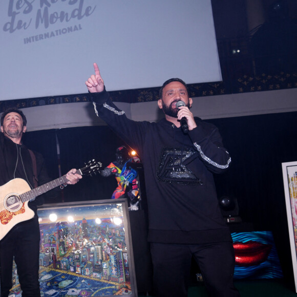 Exclusif - Patrick Bruel et Cyril Hanouna - Dîner de gala de l'association "Les rois du monde" à la salle Wagram à Paris le 13 mars 2023. © Rachid Bellak / Bestimage