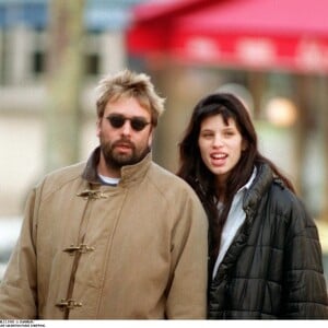 Mais le résultat du film avait, dans un premier temps, laissé un sentiment amer à Maïwenn, comme elle l'avait confié au cours d'une interview accordée au site québécois "Cinémaniak".
Luc Besson et Maiwenn à Paris.