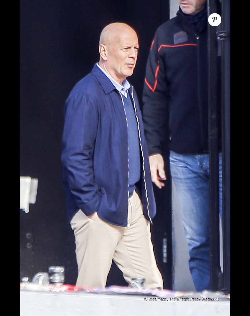Exclusif - Tournage du film "Death Wish" à Montreal avec Bruce Willis le 11 octobre 2016. Également à l'affiche de ce film réalisé par Eli Roth, Cami Morrone ( qui joue la fille de Bruce Willis), Elisabeth Shue ( qui joue sa femme), Vincent d'Onofrio.