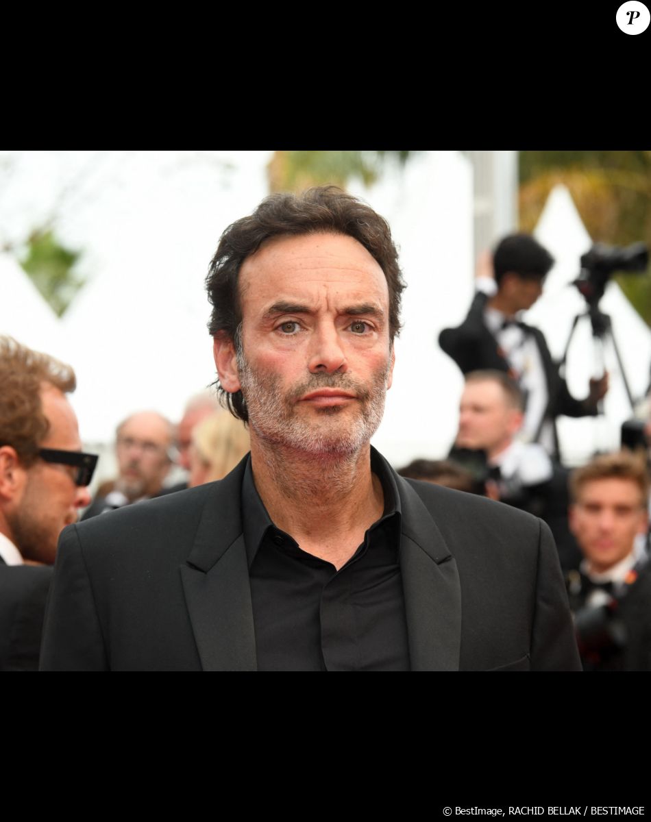 Anthony Delon (habillé par Berluti) - Montée des marches du film " Top Gun : Maverick " lors du 75ème Festival International du Film de Cannes. Le 18 mai 2022 © Rachid Bellak / Bestimage