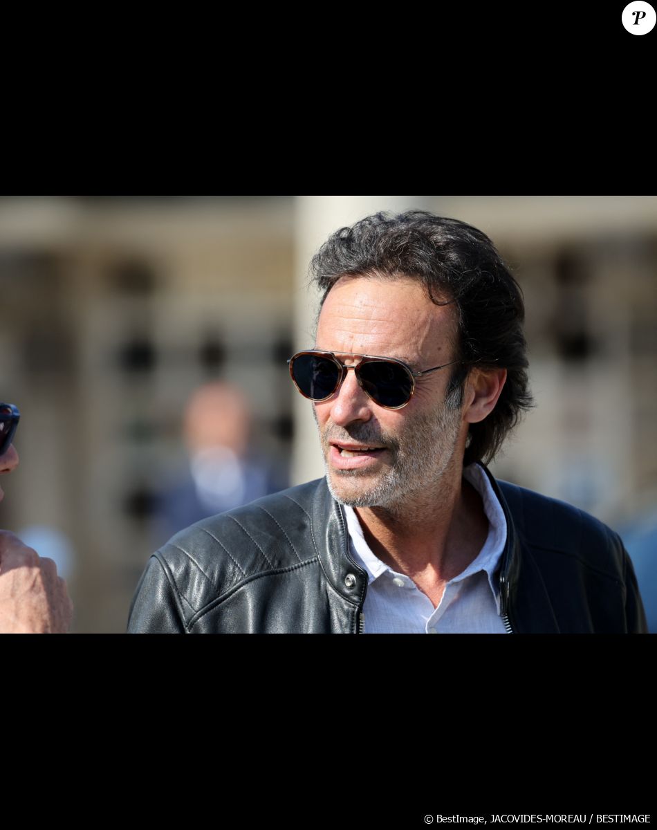 Anthony Delon - Obsèques de la chanteuse Régine au Crematorium du cimetière du Père-Lachaise à Paris. Le 9 mai 2022 © Jacovides-Moreau / Bestimage