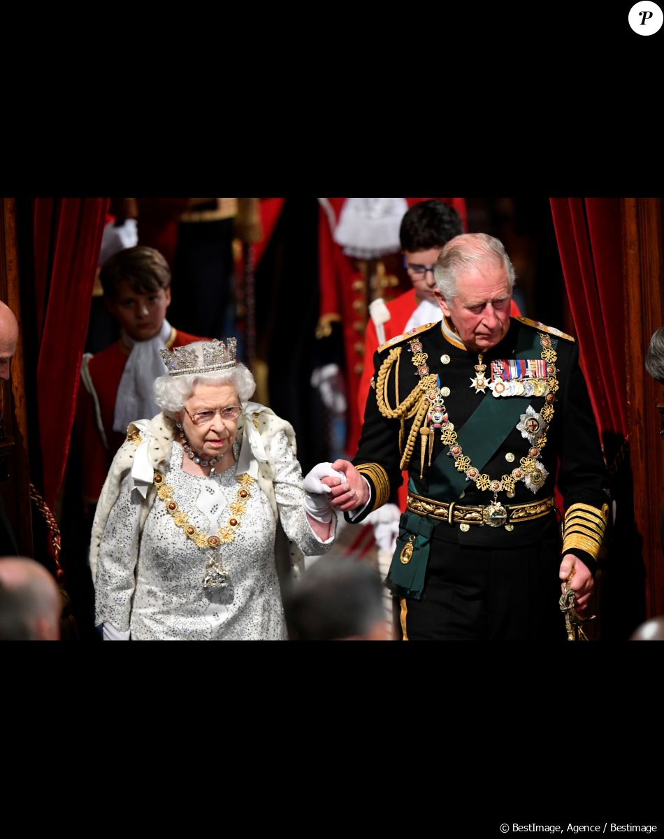 La reine Elisabeth II d'Angleterre, Le prince Charles, prince de Galles - Ouverture officielle du Parlement par la reine Elizabeth II, à la Chambre des lords au palais de Westminster à Londres le 14 octobre 2019.