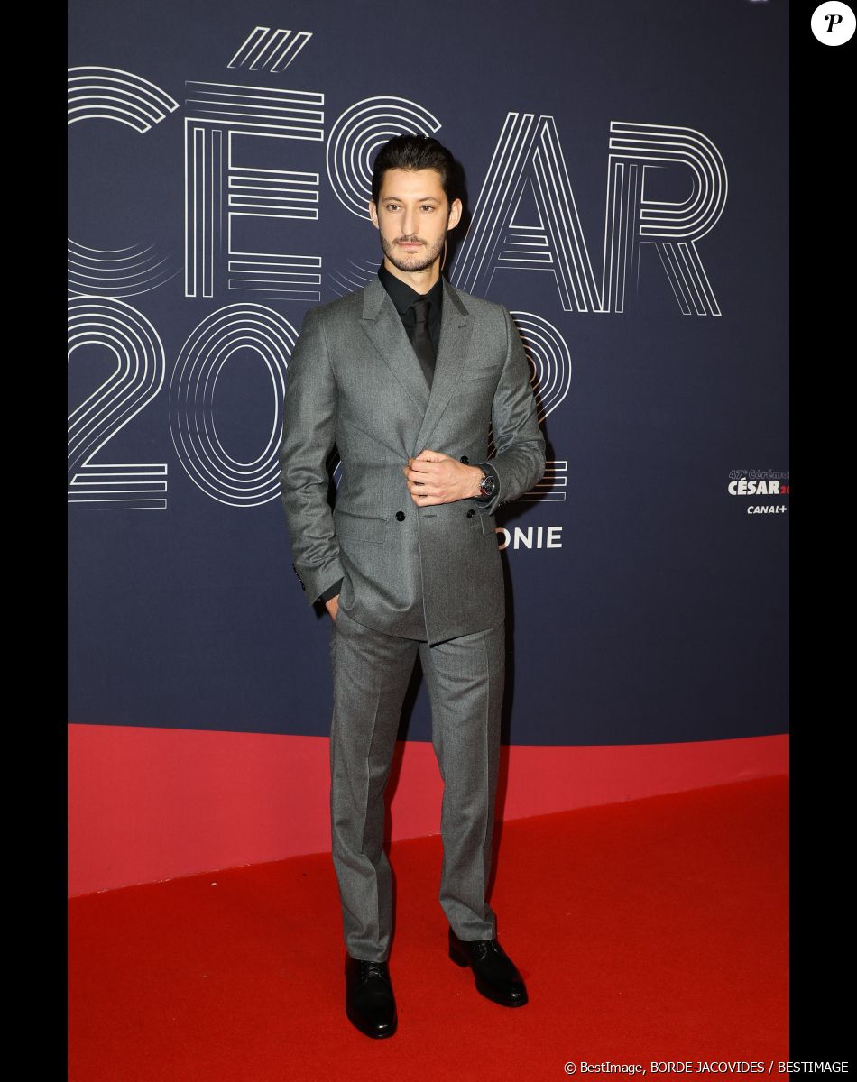 Pierre Niney (habillé en Dior Homme et montre Montblanc) - Photocall de la 47ème édition de la cérémonie des César à l'Olympia à Paris, le 25 février 2022. © Borde-Jacovides/Bestimage