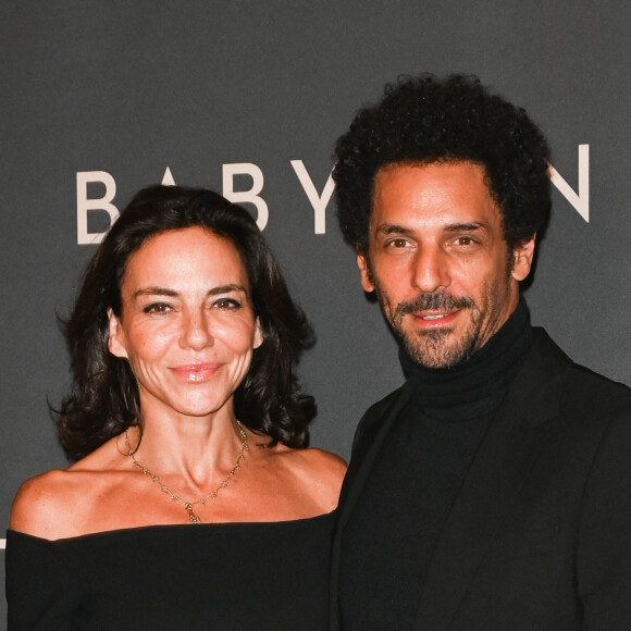 A noter qu'aujourd'hui, il est marié à sa compagne Sandra.
Tomer Sisley et sa femme Sandra à la première du film "Babylon" au cinéma Le Grand Rex à Paris, France, le 14 janvier 2023. © Coadic Guirec/Bestimage 