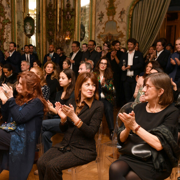 Philippe Camperio, Emanuela D'Alessandro ( ambassadrice italienne en France), Caterina Murino - Présentation du court métrage "Tornando A Casa" à l'ambassade d'Italie à Paris le 21 mars 2023. © Veeren/Bestimage