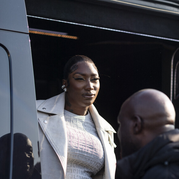 Aya Nakamura - Arrivées au défilé Givenchy prêt-à-porter automne-hiver 2023/2024 lors de la Fashion Week de Paris (PFW), à Paris, France, le 2 mars 2023. 