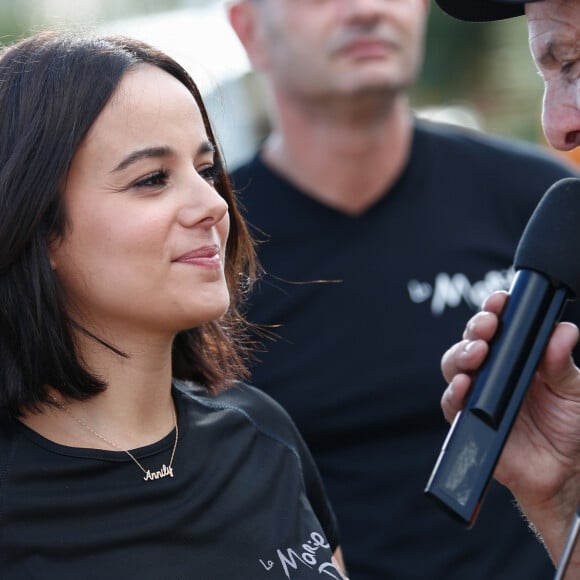 Exclusif - Alizée a participé à la dernière journée de la 9ème édition de l'association 'La Marie Do' à Ajaccio en tant que marraine le 11 octobre 2015. Elle est venue soutenir cette association de lutte contre le cancer. La chanteuse insulaire a tenu à faire le tour des animations, elle a notamment joué avec les nombreux enfants et elle a apporté son soutien à tous les bénévoles et à la famille de Marie-Do. Alizée a également participé au défilé de mode en compagnie de sa fille Annily avant de clôturer la journée avec la chorale et le fameux lâcher de ballons. C'est en 2007 que l'association est crée pour honorer la mémoire d'une employée d'Air Corsica, Marie-Dominique Versini, qui a lutté avec courage avant d'être emportée à l'âge de 35 ans par un mélanome. La Direction d'Air Corsica répond alors favorablement au projet porté par des salariés désireux d'honorer la mémoire de leur collègue en créant une association éponyme. Au-delà de cet hommage, la volonté des bénévoles de l'association, est aussi d'envoyer un message fort à tous ceux qui, de près ou de loin, sont touchés par le cancer en leur apportant un témoignage d'affection et des soutiens concrets lors de leur parcours contre la maladie : aides financières, investissements de confort dans les hôpitaux / clinique en Corse et les maisons d'accueil sur le continent pour des familles obligées de partir pour des soins, des équipements chirurgicaux et des projets de recherche Crédit obligatoire © Photos Olivier Huitel / Crystal / Bestimage -