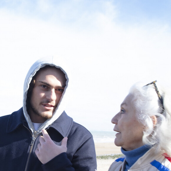 Exclusif - Boaz Lelouch et sa tante Martine Lelouch - Inauguration de la "Promenade Claude Lelouch" qui porte désormais son nom en présence d'un public nombreux et de la famille du réalisateur à Villers-sur-Mer le 26 mars 2023. © Jack Tribeca / Bestimage