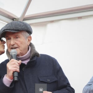 Exclusif - Valérie Perrin, Claude Lelouch - Inauguration de la "Promenade Claude Lelouch" qui porte désormais son nom en présence d'un public nombreux et de la famille du réalisateur à Villers-sur-Mer le 26 mars 2023. © Jack Tribeca / Bestimage