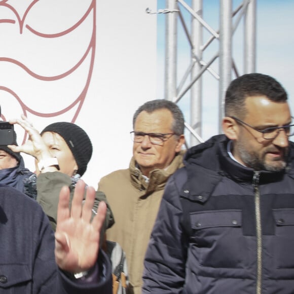 Exclusif - Claude Lelouch - Inauguration de la "Promenade Claude Lelouch" qui porte désormais son nom en présence d'un public nombreux et de la famille du réalisateur à Villers-sur-Mer le 26 mars 2023. © Jack Tribeca / Bestimage