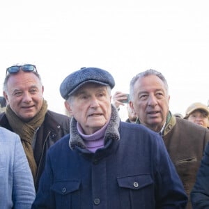 Exclusif - Claude Lelouch - Inauguration de la "Promenade Claude Lelouch" qui porte désormais son nom en présence d'un public nombreux et de la famille du réalisateur à Villers-sur-Mer le 26 mars 2023. © Jack Tribeca / Bestimage