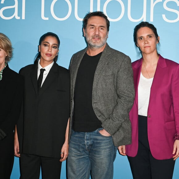 Suliane Brahim, Miou-Miou, Leïla Bekhti, Gilles Lellouche, Jeanne Herry (réalisatrice) et Elodie Bouchez lors de l'avant-première du film Je verrai toujours vos visages au cinéma UGC Normandie à Paris le 14 mars 2023. © Coadic Guirec / Bestimage 