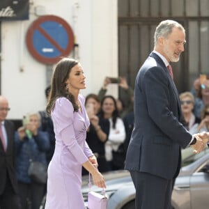 L'événement se tenait au Grand Théâtre Falla et tous les regards étaient rivés sur Letizia 
Le roi Felipe VI et la reine Letizia d'Espagne, assistent à l'ouverture du 9ème Congrès international de la langue espagnole à Cadix, le 27 mars 2023. 