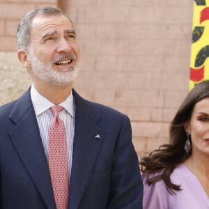 Avec son mari le roi Felipe VI, la reine consort d'Espagne s'est rendue dans la ville de Cadix pour assister à l'ouverture du 9ème Congrès international de la langue espagnole
Le roi Felipe VI et la reine Letizia d'Espagne, assistent à l'ouverture du 9ème Congrès international de la langue espagnole à Cadix, le 27 mars 2023. 