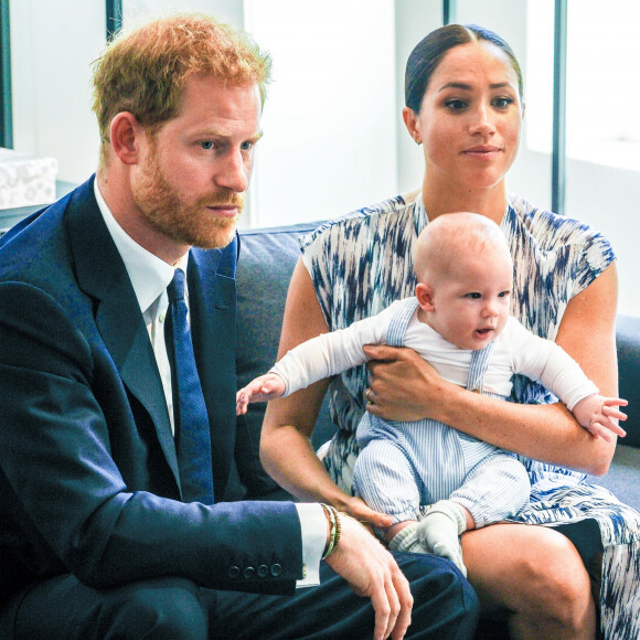 Le prince Harry et Meghan Markle présentent leur fils Archie à Desmond Tutu à Cape Town, Afrique du Sud le 25 septembre 2019. 