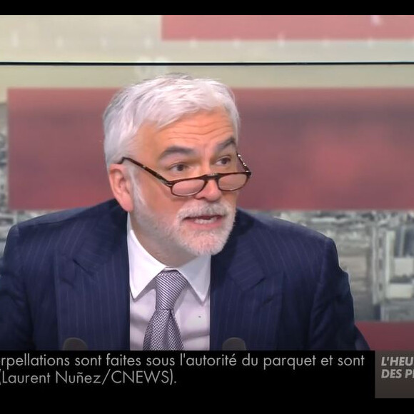 Le 31 mars 2023, Pascal Praud a fait la promotion d'une émission médicale de CNEWS