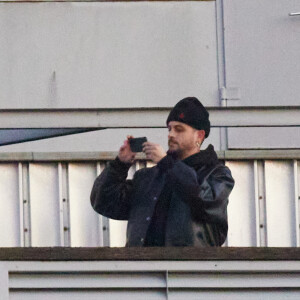 Exclusif - Le rappeur G-Eazy tourne un clip sur le toit de l'hôtel Pullman à Paris le 7 février 2023. 