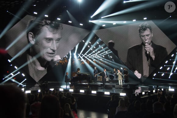 Florent Pagny, Yarol Poupaud et Philippe Almosnino pendant l'hommage à Johnny Hallyday - 33ᵉ Cérémonie des Victoires de la Musique à la Seine musicale de Boulogne-Billancourt, France, le 9 février 2018. © Coadic Guirec/Bestimage