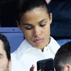 Tina Kunakey - People dans les tribunes lors du match de championnat de Ligue 1 Uber Eats opposant le Paris Saint-Germain (PSG) à l'Olympique Lyonnais au Parc des Princes à Paris le 2 avril 2023.