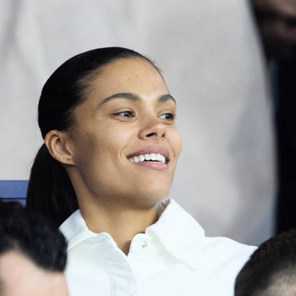 Tina Kunakey - People dans les tribunes lors du match de championnat de Ligue 1 Uber Eats opposant le Paris Saint-Germain (PSG) à l'Olympique Lyonnais au Parc des Princes à Paris le 2 avril 2023.