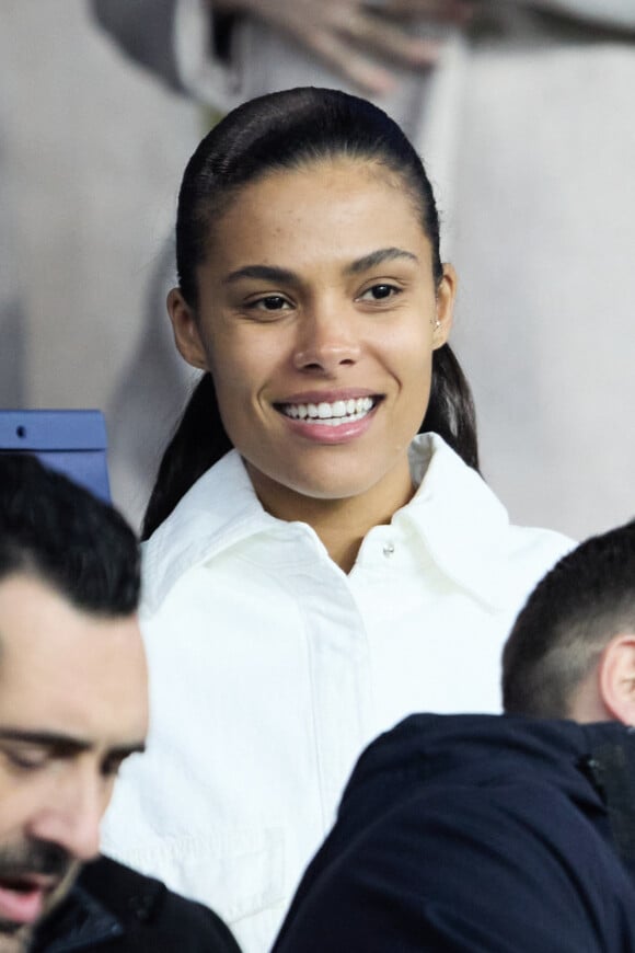 Tina Kunakey - People dans les tribunes lors du match de championnat de Ligue 1 Uber Eats opposant le Paris Saint-Germain (PSG) à l'Olympique Lyonnais au Parc des Princes à Paris le 2 avril 2023.