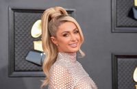 Paris Hilton dévoile de rares photos de son fils Phoenix, un adorable bébé