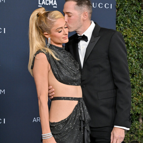 Paris Hilton et Carter Reum au photocall de la soirée du "11th Annual LACMA Art + Film Gala" à Los Angeles, le 5 novembre 2022. 