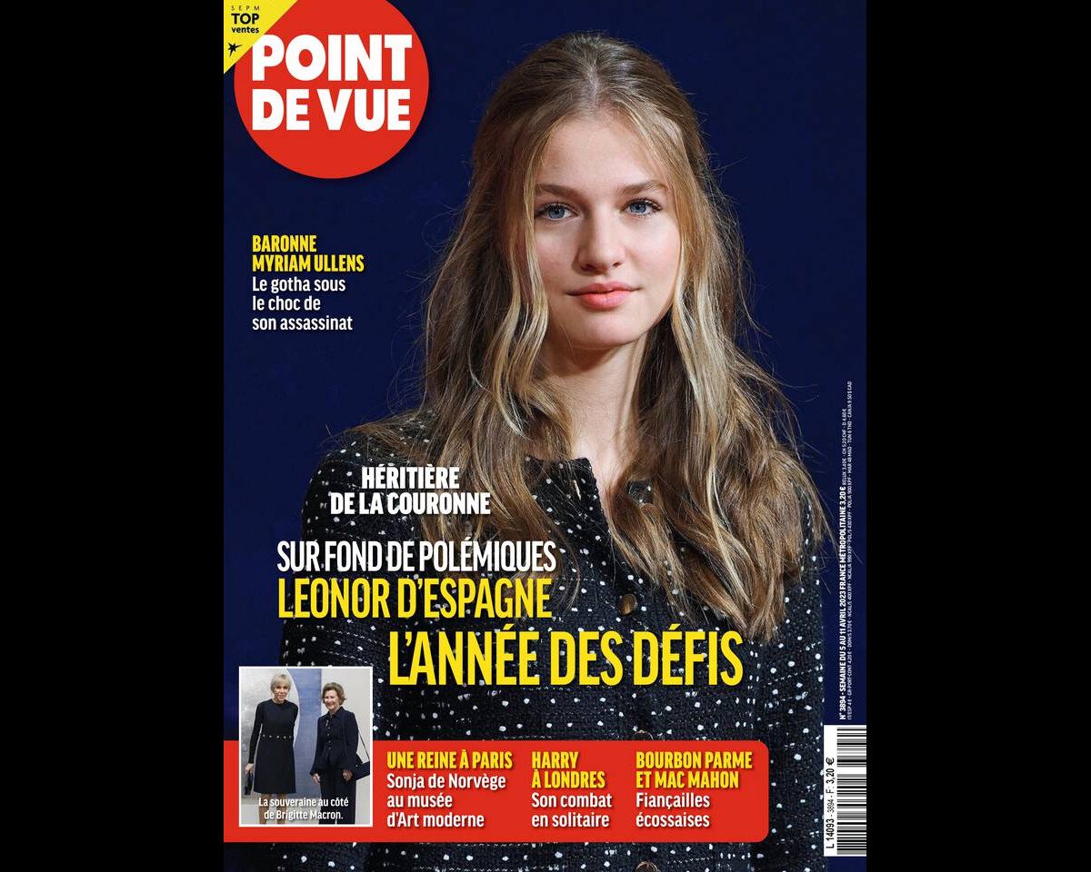 Photo Couverture du magazine "Point de vue". Purepeople