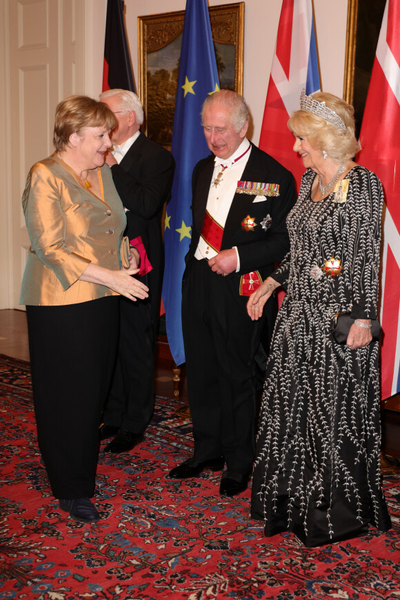 L'ancienne chancelière allemande Angela Merkel, le roi Charles III d'Angleterre, la reine consort Camilla Parker Bowles et Elke Steinmeier - Personnalités au dîner d'état donné par le président allemand et sa femme en l'honneur du roi d'Angleterre et de la reine consort, au Château Bellevue à Berlin, à l'occasion du premier voyage officiel du roi d'Angleterre en Europe. Le 29 mars 2023