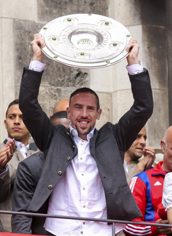 Info du 7 octobre 2022 - Franck Ribéry annonce sa retraite - Franck Ribéry - Le Bayern de Munich célèbre sa victoire en Bundesliga et devient champion d'Allemagne pour la 25ème fois. Le 24 mai 2015