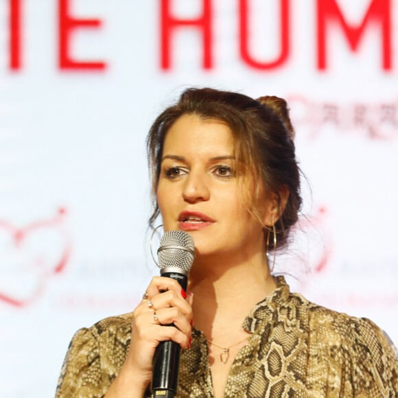 Exclusif - Marlène Schiappa - Gala des 10 ans de l'association "Juste Humain" au Paradis Latin à Paris le 04 avril 2023. Slimane et ses amis ont enchanté la scène du Paradis Latin pour célébrer l'engagement de l'association " Juste Humain " qui oeuvre depuis 10 ans au chevet des enfants et des adolescents hospitalisés. Une occasion unique pour faire connaitre la vocation de l'association et ses nombreuses actions. Les fonds reversés à l'occasion de ce Gala participeront à financer les actions culturelles et artistiques à destination des jeunes patients. Fondée en 2011, l'association soutient les enfants hospitalisés - du nourrisson au jeune adulte - atteints d'un cancer ou d'une pathologie lourde en mettant à leur disposition les bienfaits des arts et de la culture. Juste Humain agit en faveur du bien-être des malades hospitalisés ainsi que de leurs proches. Elle offre aux patients la possibilité de s'éveiller à la pratique artistique, évitant ainsi l'exclusion en tissant des liens humains en dehors de la maladie. Cette action permet aux enfants et aux adolescents de valoriser l'image qu'ils peuvent avoir d'eux-mêmes, la rendre positive à travers l'expérience de la culture. L'association aide ainsi les jeunes patients à s'évader du quotidien, à connaître des expériences souvent inoubliables qui les aident à envisager l'avenir d'une façon plus optimiste. Soutenue par Valérie Benaïm et Slimane, respectivement marraine et parrain de l'association, Juste Humain a également la chance de pouvoir compter sur le soutien de nombreux artistes qui s'investissent en tant que parrains et marraines de coeur. Ils viennent notamment à la rencontre des malades pour partager leur passion et transmettre leur expérience. © Christophe Clovis / Bestimage 