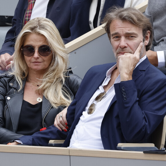 Fou amoureux de sa femme Magali, Patrick Puydebat a livré quelques confidences à son sujet lors d'une interview pour "Public".
Patrick Puydebat et sa femme Magali - People dans les tribunes lors des Internationaux de France de Tennis de Roland Garros à Paris. © Cyril Moreau/Bestimage