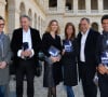 La fille de Richard Boringher a également connu une romance passionnelle avec un célèbre fils de.
Exclusif - Julie Gayet, Yannis Pouspourakis, Anne Gravoin, Benjamin Patou et guest à la conférence de presse de la 17ème édition du festival Opéra en Plein Air dans la cour des Invalides. Cette année le festival est consacré aux "Noces de Figaro" de Mozart. Destiné au grand public, il se déroulera du 16 juin au 9 septembre 2017 dans des sites classés (les 16 et 17 juin au Domaine de Sceaux, dans les Hauts-de-Seine, avant de se poursuivre au château du Champ de Bataille, en Normandie, le 24 juin, puis le 30 Juin au château de Vincennes, le 13 Juillet à Carcassonne, les 1er et 2 septembre au château de Haroué, en Lorraine, et les 7, 8 et 9 septembre aux Invalides, à Paris). Julie Gayet, assistée de Kên Higelin, assurera la mise en scène du spectacle et Anne Gravoin assurera la direction musicale avec le chef d'orchestre Yannis Pouspourikas. Paris, le 21 avril 2017. © Guirec Coadic/Bestimage