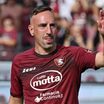 Franck Ribéry : Sa fille Hiziya sublime en look décontractée, avec un sac de luxe au prix astronomique