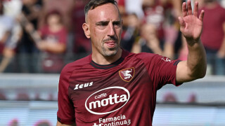 Franck Ribéry : Sa fille Hiziya sublime en look décontractée, avec un sac de luxe au prix astronomique