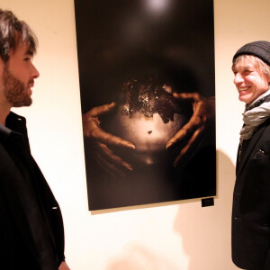 Exclusif - Jean-Louis Aubert au vernissage de l'exposition de son fils Arthur à l'hôtel Majestic à Cannes.